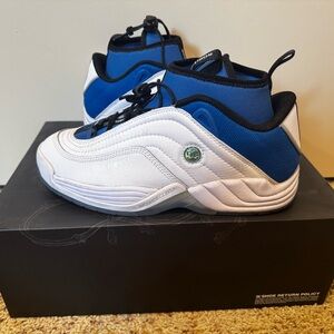 DC Shoes Williams OG X Rokit Skateboard shoes. Size 8M